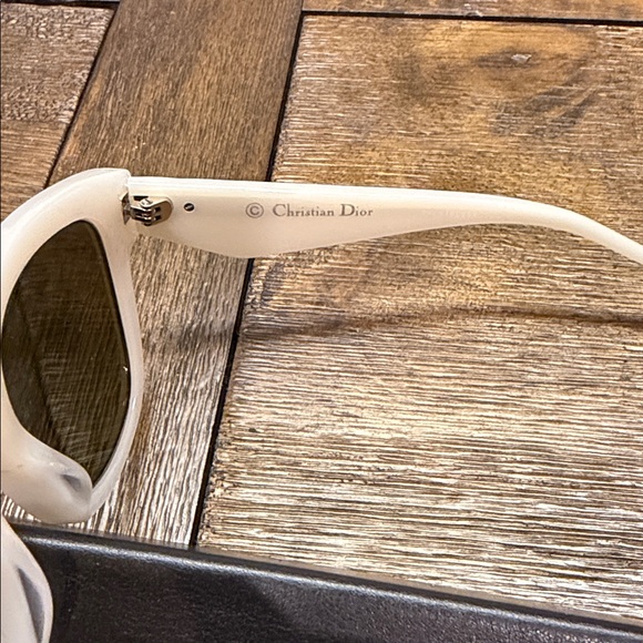 Dior soft White Sunglasses